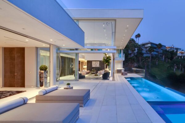 Riviera Pools & Spas