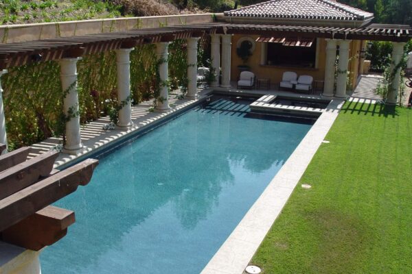 pools-and-spas-by-house-16_riviera-pools-and-spas_premium-pool-builder-in-los-angeles-and-southern-california.jpg