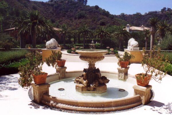 Riviera Pools & Spas Water Feature