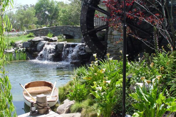 Riviera Pools & Spas Water Feature