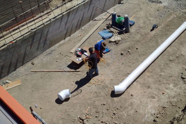 award-winning-pool-contractor-1_riviera-pools-and-spas_premium-pool-builder-in-los-angeles-and-southern-california