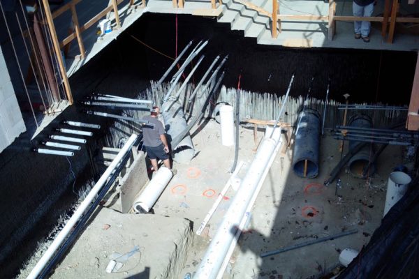 award-winning-pool-design-engineering-3_riviera-pools-and-spas_premium-pool-builder-in-los-angeles-and-southern-california