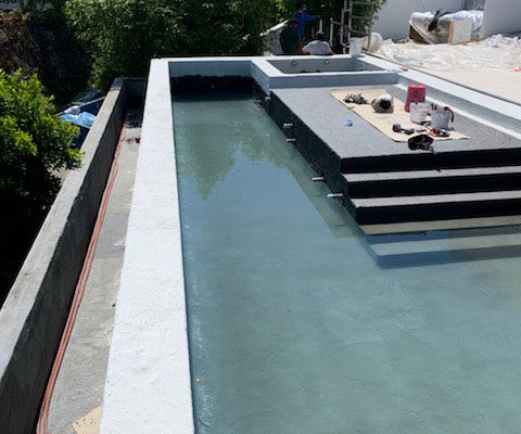 beautiful-custom-pool-and-patio-2_riviera-pools-and-spas_premium-pool-builder-in-los-angeles-and-southern-california