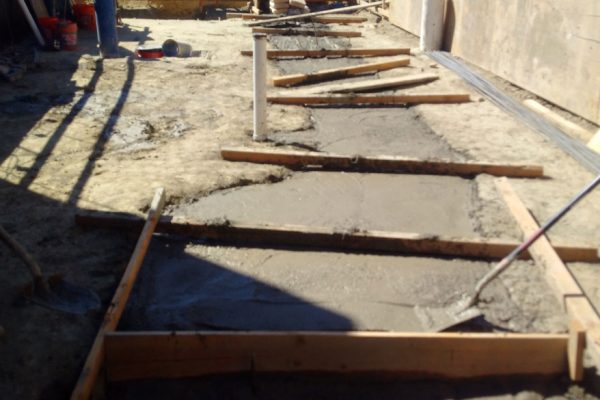 best-custom-pool-and-spa-process-1_riviera-pools-and-spas_premium-pool-builder-in-los-angeles-and-southern-california