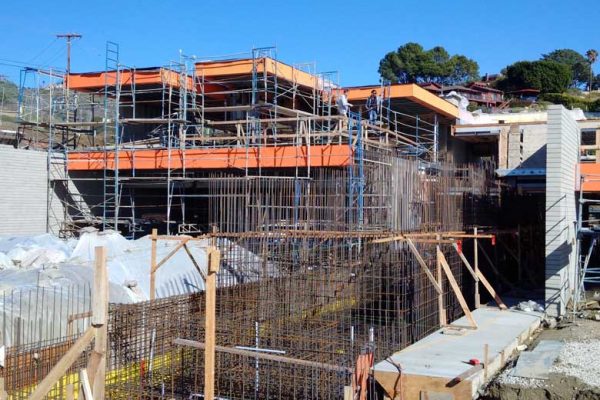 best-inground-custom-pool-and-spa-builder-1_riviera-pools-and-spas_premium-pool-builder-in-los-angeles-and-southern-california