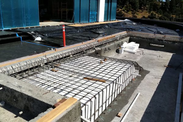 best-pool-construction-2_riviera-pools-and-spas_premium-pool-builder-in-los-angeles-and-southern-california