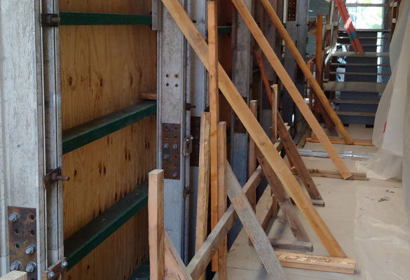 building-a-custom-pool-and-patio-1_riviera-pools-and-spas_premium-pool-builder-in-los-angeles-and-southern-california