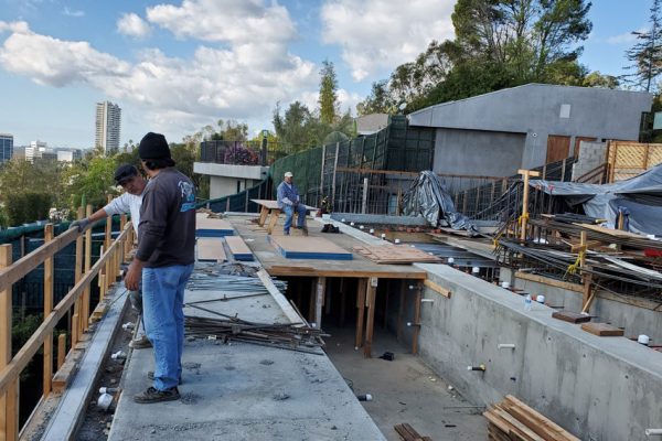 building-a-custom-pool-in-progress-2_riviera-pools-and-spas_premium-pool-builder-in-los-angeles-and-southern-california