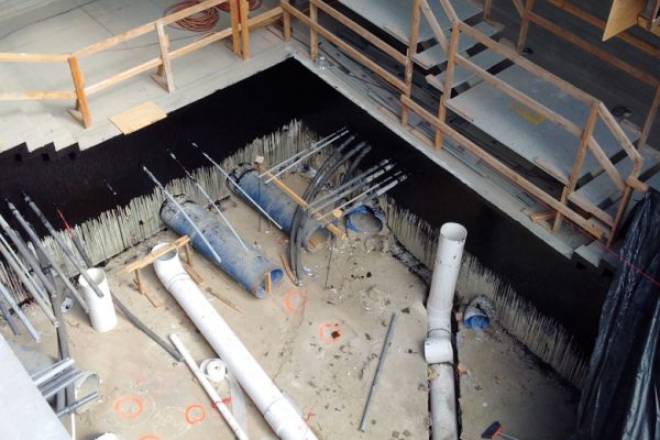 choosing-the-right-pool-design-3_riviera-pools-and-spas_premium-pool-builder-in-los-angeles-and-southern-california