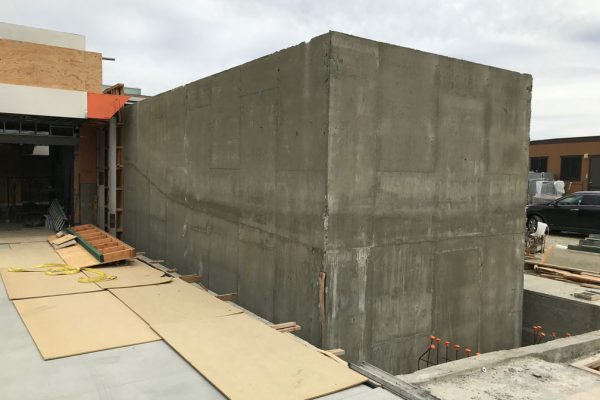custom-pool-construction-1_riviera-pools-and-spas_premium-pool-builder-in-los-angeles-and-southern-california