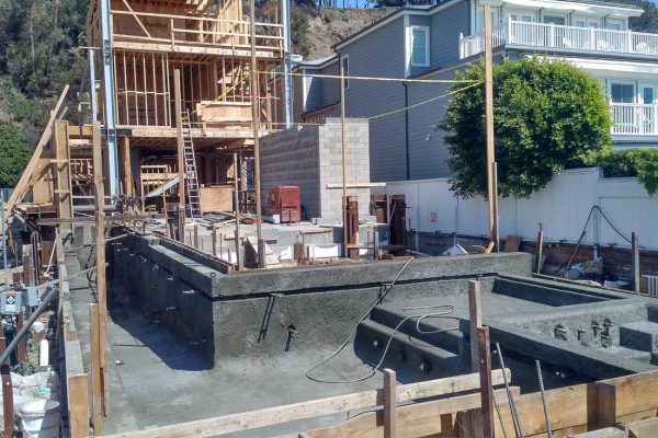 designed-and-engineered-custom-pool-and-spa-3_riviera-pools-and-spas_premium-pool-builder-in-los-angeles-and-southern-california