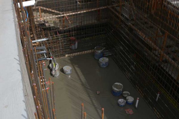 how-to-build-a-custom-pool-and-spa-1_riviera-pools-and-spas_premium-pool-builder-in-los-angeles-and-southern-california