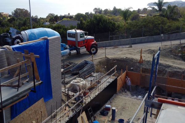 how-to-build-a-pool-3_riviera-pools-and-spas_premium-pool-builder-in-los-angeles-and-southern-california
