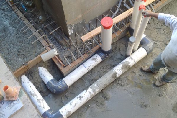 inground-custom-pool-and-spa-construction-1_riviera-pools-and-spas_premium-pool-builder-in-los-angeles-and-southern-california