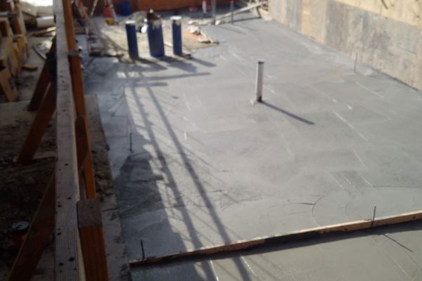 inground-custom-pool-and-spa-construction-2_riviera-pools-and-spas_premium-pool-builder-in-los-angeles-and-southern-california
