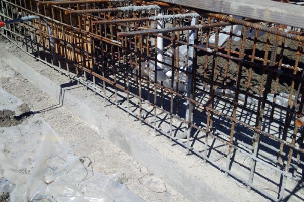 inground-custom-pool-construction-2_riviera-pools-and-spas_premium-pool-builder-in-los-angeles-and-southern-california