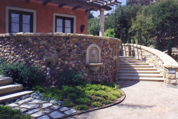 lion-head-water-fountain-built-in-wall_riviera-pools-and-spas_premium-pool-builder-in-los-angeles-and-southern-california