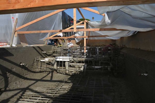 pool-building-process-3_riviera-pools-and-spas_premium-pool-builder-in-los-angeles-and-southern-california