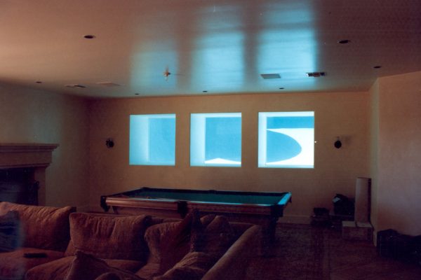 pool-with-underwater-windows_riviera-pools-and-spas_premium-pool-builder-in-los-angeles-and-southern-california