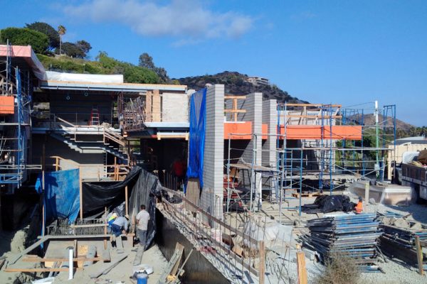 quality-pool-construction-1_riviera-pools-and-spas_premium-pool-builder-in-los-angeles-and-southern-california