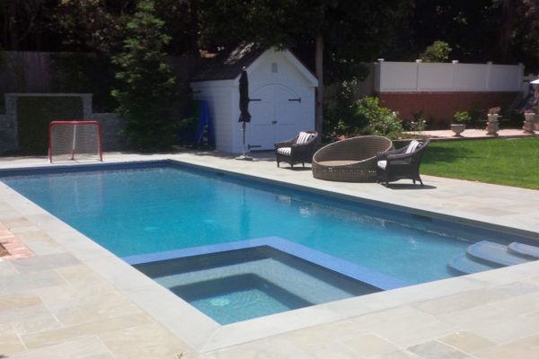 spa-inside-pool_riviera-pools-and-spas_premium-pool-builder-in-los-angeles-and-southern-california