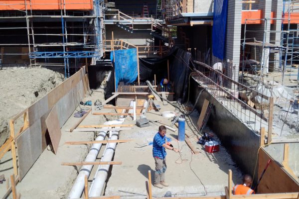 swimming-pool-design-and-engineering-1_riviera-pools-and-spas_premium-pool-builder-in-los-angeles-and-southern-california