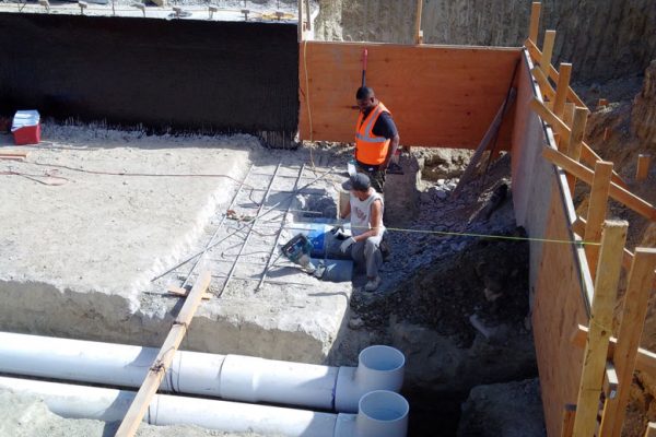 trustworthy-contractor-for-pools-and-spas-3_riviera-pools-and-spas_premium-pool-builder-in-los-angeles-and-southern-california