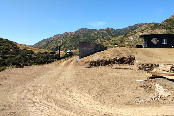 work-in-progress-mountain-view_riviera-pools-and-spas_premium-pool-builder-in-los-angeles-and-southern-california